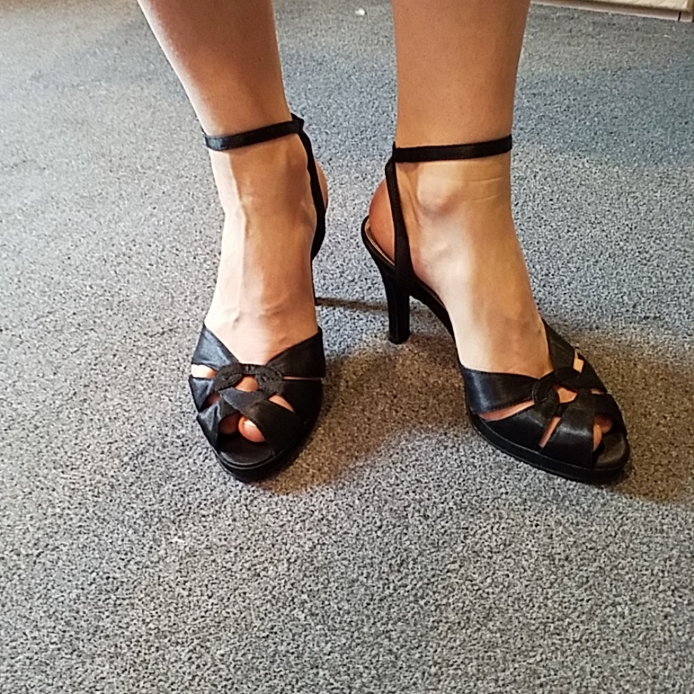 NEW! American Eagle Heels